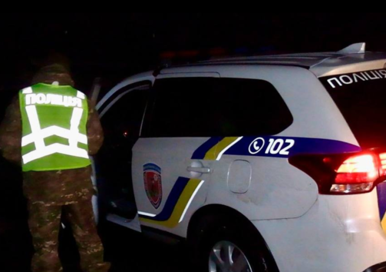 Потужний вибух у Києві: поліція перекрила під’їзди до багатоповерхівки — ФОТО