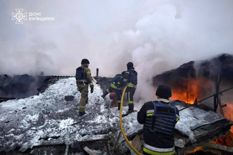 Одна людина загинула після потужного вибуху на Київщині