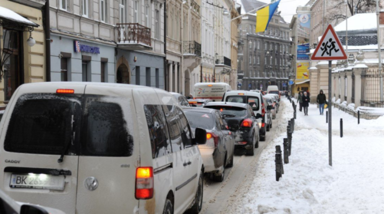 Протягом двох діб: які вулиці Києва частково перекриють