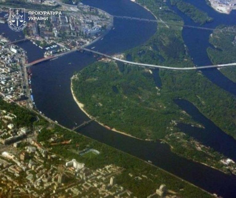 Прокуратура б’є на сполох через загрозу зникнення зелених легенів Києва