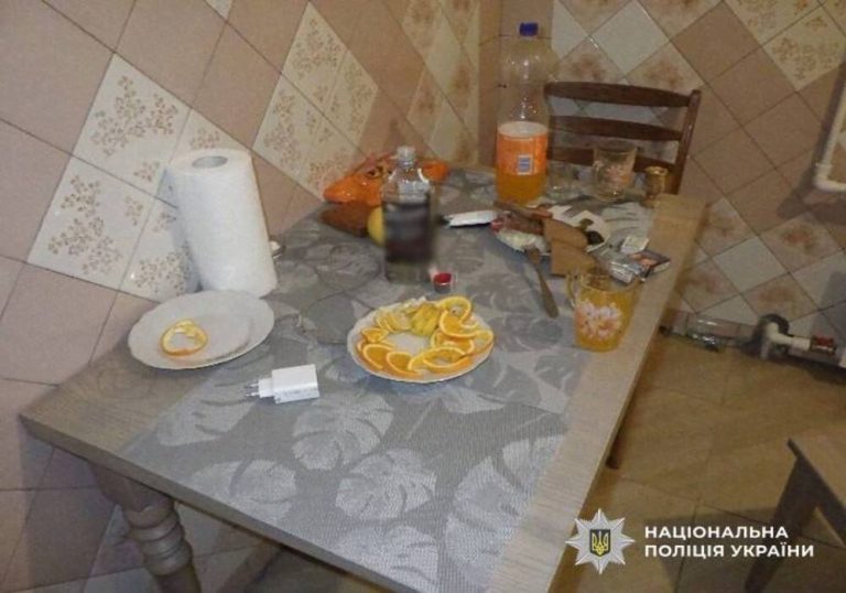 У Києві судитимуть 52-річного обвинуваченого у споюванні алкоголем і зґвалтуванні 16-річної