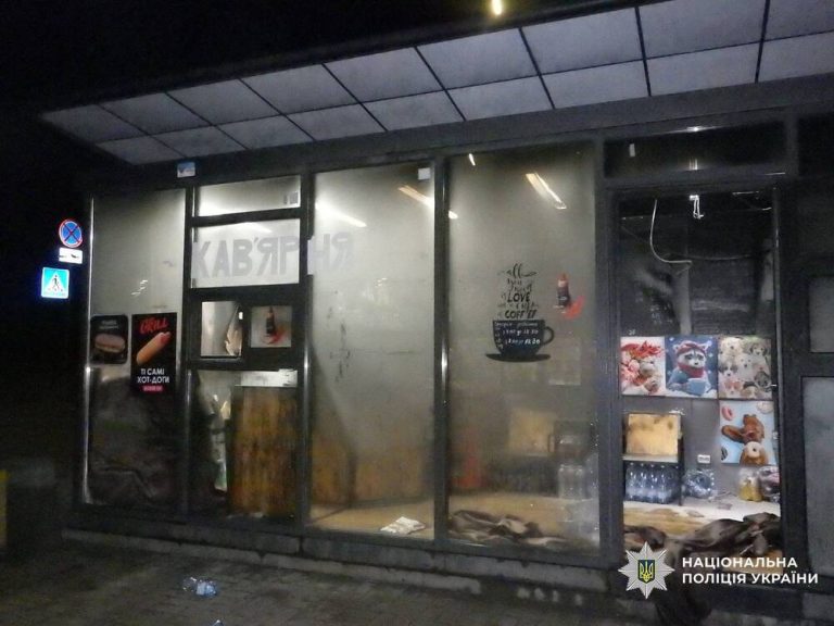 У Києві судитимуть чоловіка, який помстився коктейлем Молотова під час підпалу кав’ярні на Братиславській