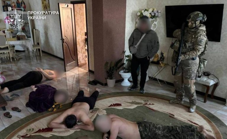 У Києві розкрили схему трьох «ясновидиць», які заволоділи 1,4 млн грн у родин військових