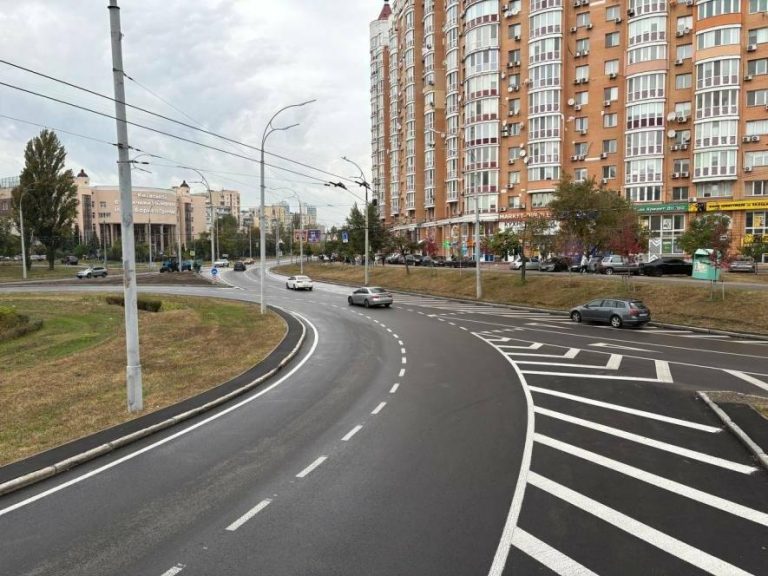 Підтоплення на Київщині заблокувало дорогу — водіям радять обирати об’їзд