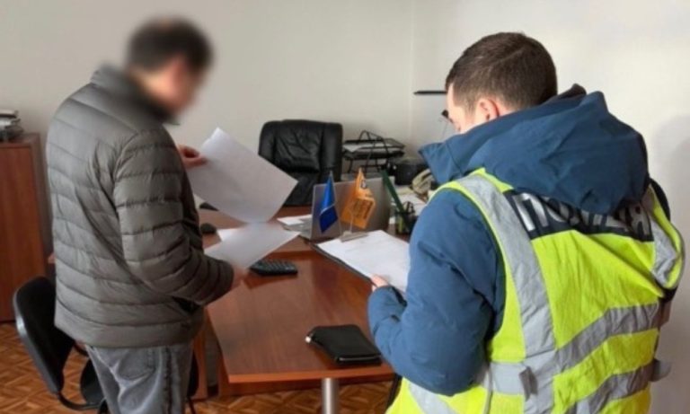 Керівнику комунального ШЕУ оголосили підозру через «золотий» асфальт у Києві — збитки 1,2 млн грн