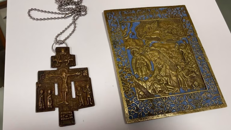 Київська митниця передала музею колекцію старообрядницьких реліквій XVIII–XX століть