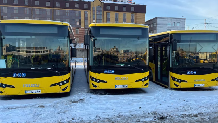 У Києві 3 березня через ярмарок тимчасово змінять маршрути автобусів №46 та №112