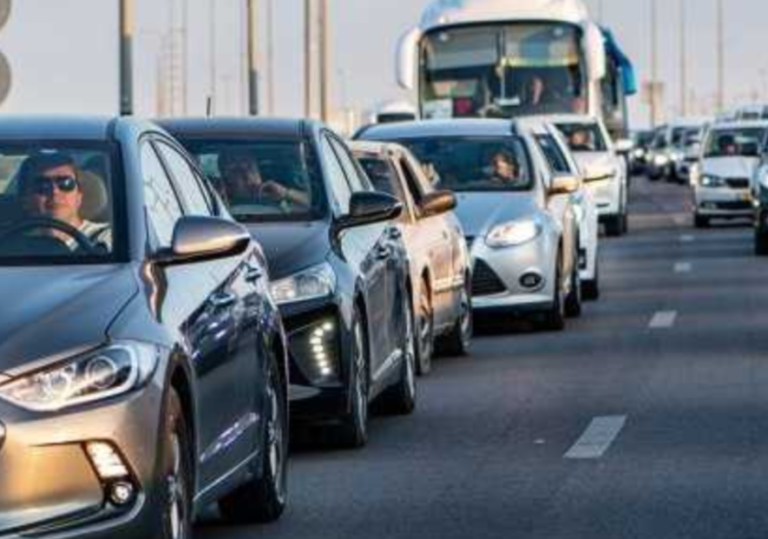 У Києві перекриті десятки вулиць — обмеження діють у всіх районах