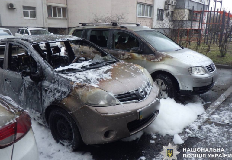 Потужний вибух у Києві та задушливий сморід на вулицях — що сталося, фото