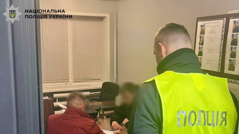 Киянина оштрафували за жорстоке побиття собаки в парку Наталка