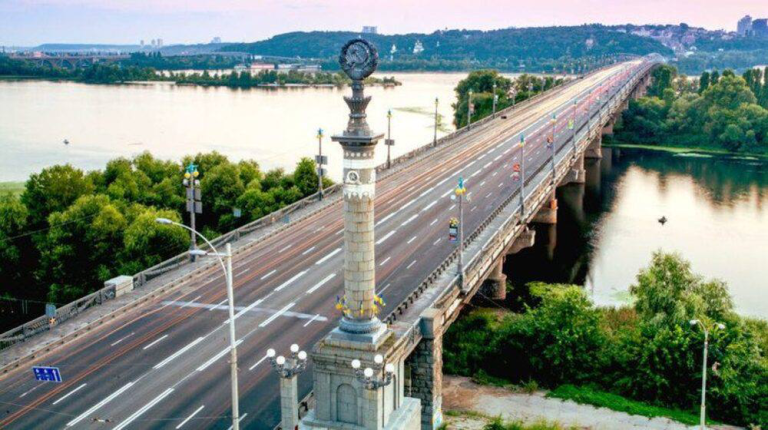 Кличко анонсує ремонт Моста Патона та повернення його Києву після шести років занедбаності
