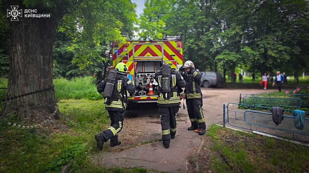 Робота пожежників під час гасіння