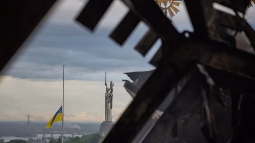 Музей Шевченка представляє фотовиставку «Рятувати столицю»