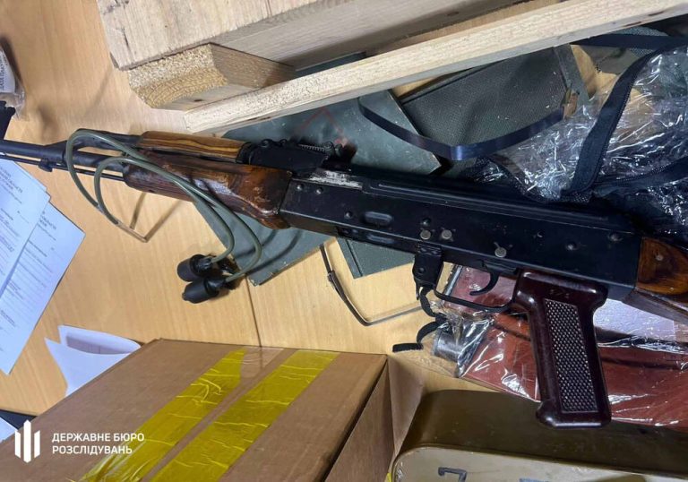 На Київщині командира військової частини затримали з арсеналом зброї