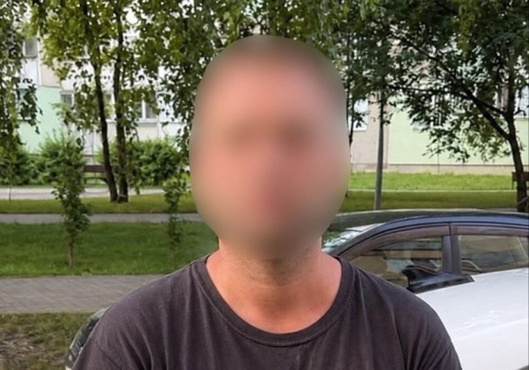 У Броварах чоловік намагався викрасти продукцію з супермаркету