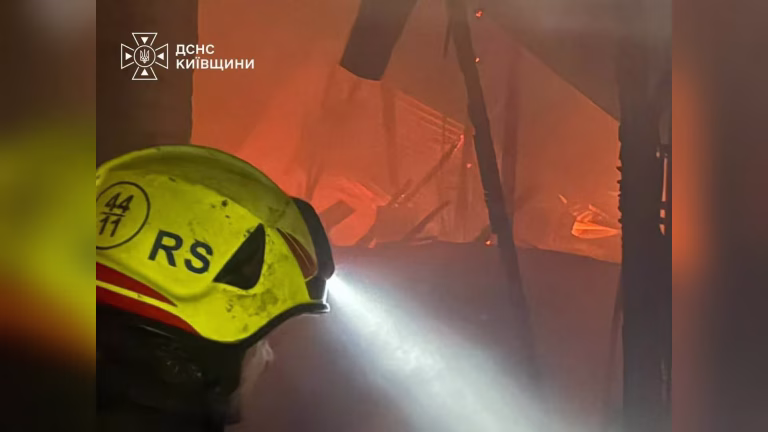 Вогнеборці приборкали полум’я в Бучанському та Фастівському районах