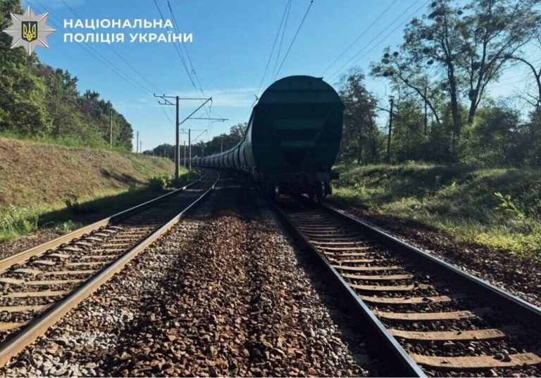 У Бучі вантажний потяг смертельно травмував жінку