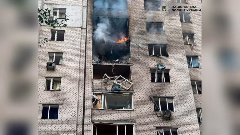 У Печерському районі дрон потрапив у житловий будинок, загинула дитина