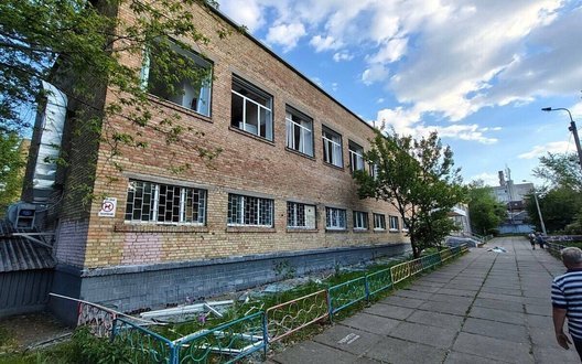 Більше 300 столичних навчальних закладів постраждало від російських атак: дані та процес відновлення
