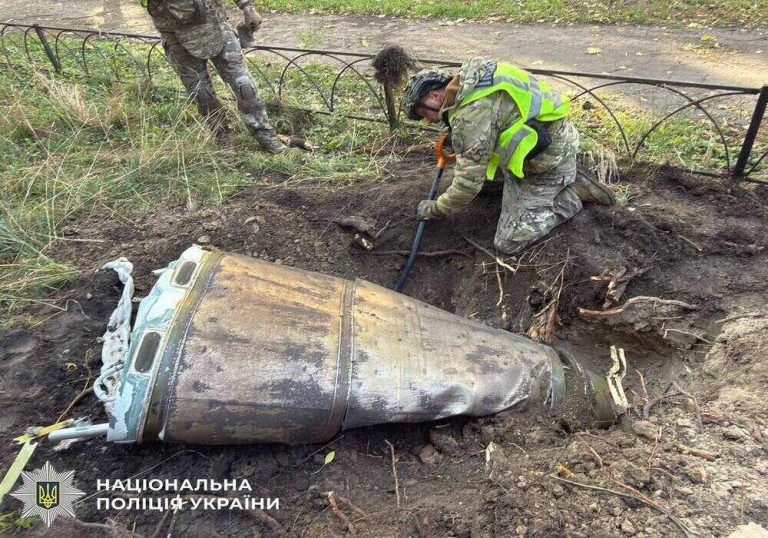 Півтонни вибухівки знайдено біля житлових будинків у Києві: сили знешкоджують ракетні боєприпаси
