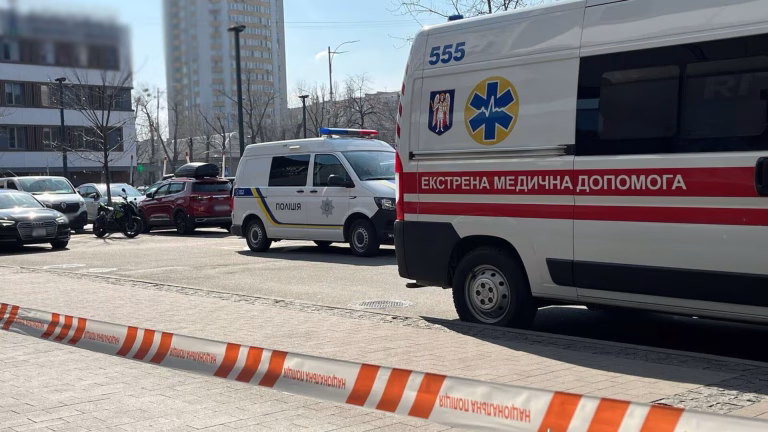 По допомогу до київських медиків звернулися 13 осіб після ворожих атак
