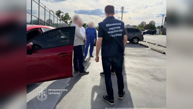 У Києві розпочинається суд над адвокатом за вимагання $25 тисяч