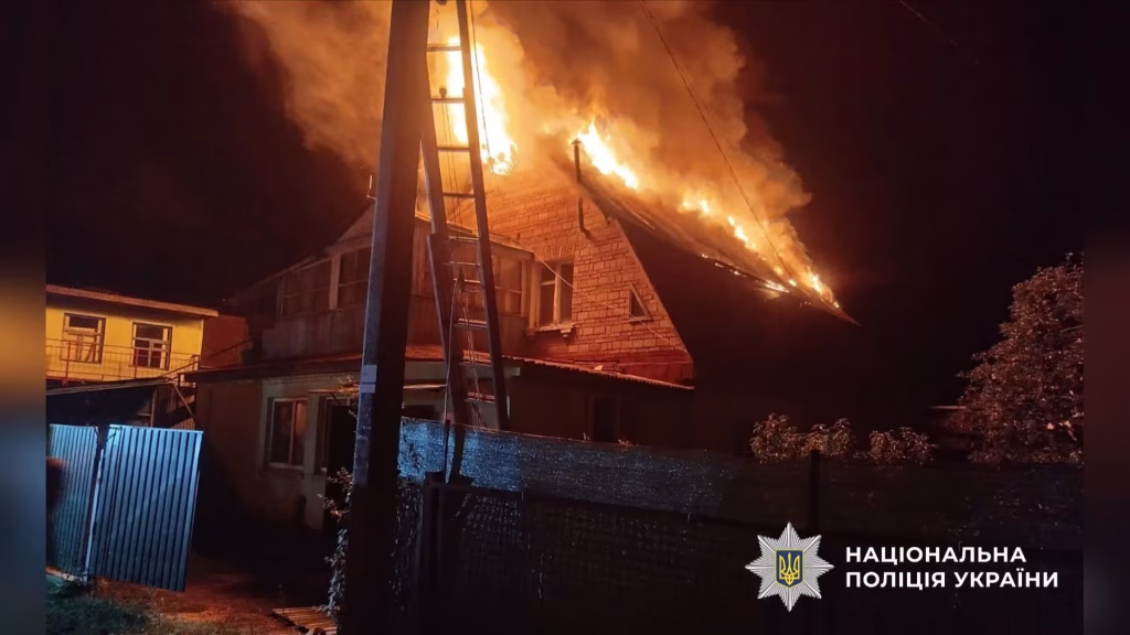 На Київщині поліція документує наслідки нічного обстрілу