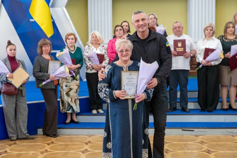 У Києві вшанували провідних освітян столиці напередодні Дня працівників освіти