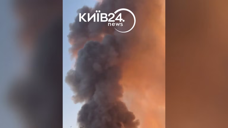 Пожежа в складській будівлі Святошинського району — подробиці з місця події