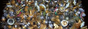Почему старые платы нельзя выбрасывать в мусор и как на них заработать