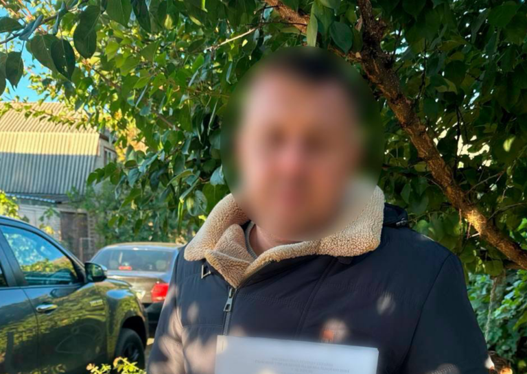 У Києві поліція затримала військового: оперативні кадри з місця події