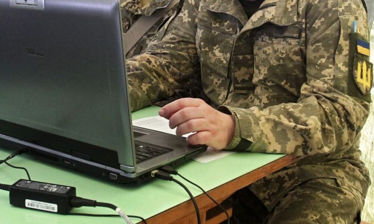 За 8 місяців у Київській області працевлаштували 226 захисників і захисниць
