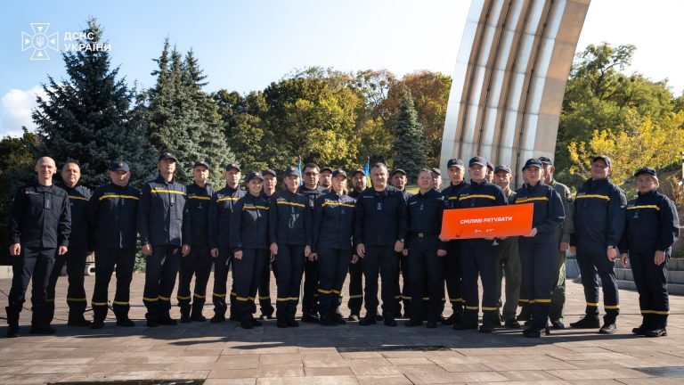 У Києві урочисто відкрили пам’ятний знак на честь рятувальників ДСНС