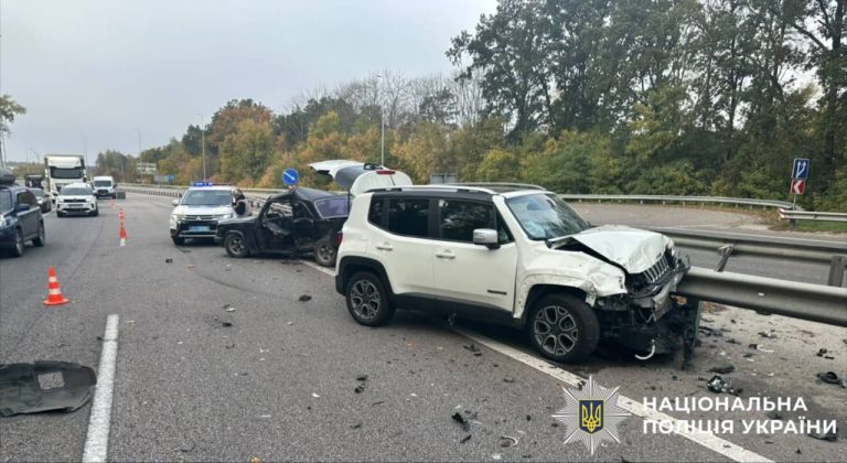 Трагічна аварія на трасі Київ — Одеса забрала життя людини