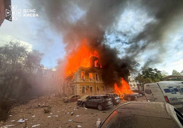 У Києві розпочинають консервацію будівлі НАН через наслідки російського обстрілу