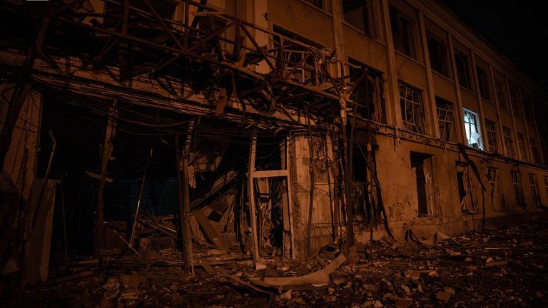 Ракетний удар по Києву: одна загибла та восьмеро поранених
