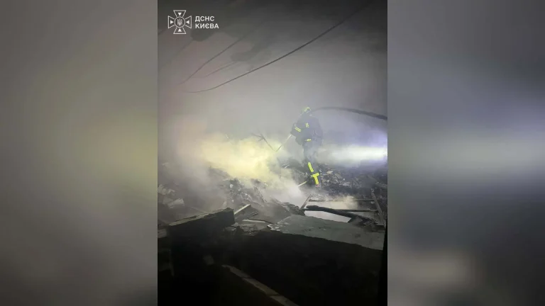 Пожежі у столичних гаражах Києва внаслідок нападу 20 жовтня