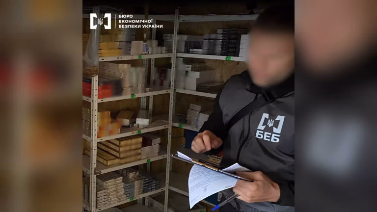 На Київщині ліквідували мережу незаконних точок продажу тютюнових виробів