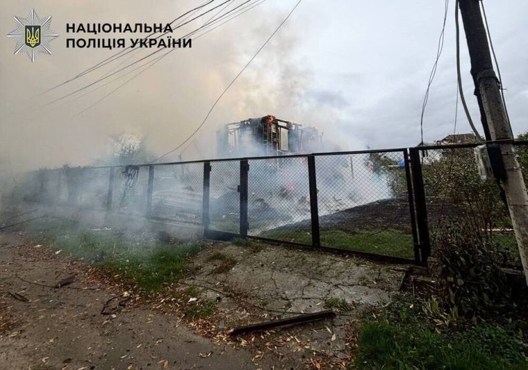 У Києві внаслідок атаки російських безпілотників постраждало троє осіб: наслідки обстрілу
