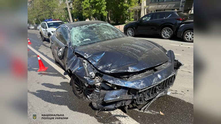 За кермом Maserati у Печерському районі водія притягнуть до відповідальності за п’яне ДТП