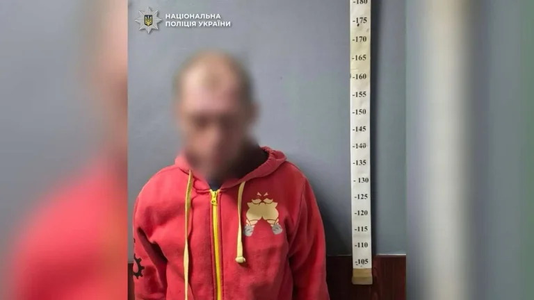 У Дніпровському районі затримали підозрюваного у скоєнні грабежу