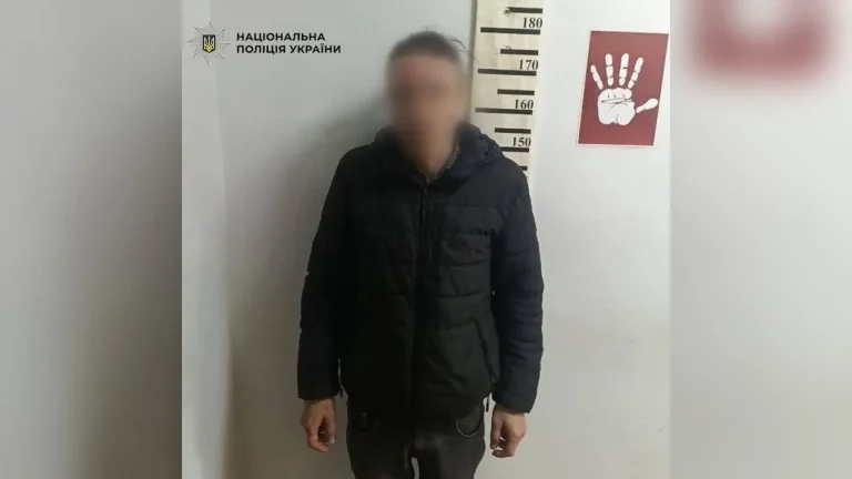 У Києві чоловіка звинувачують у розбещенні 9-річної дівчинки