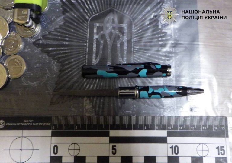 У столиці затримали чоловіка, який через борг на алкоголь тяжко поранив свого знайомого