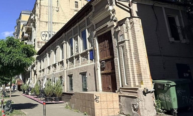 Суд виніс рішення про реставрацію садиби XIX століття на вулиці Саксаганського в Києві