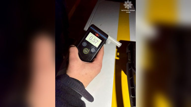 У Святошинському районі затримали водія Nissan у стані алкогольного сп’яніння