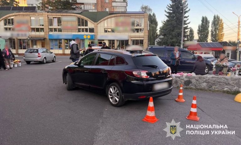 В Обухові автівка збила 68-річну жінку під час виконання маневру