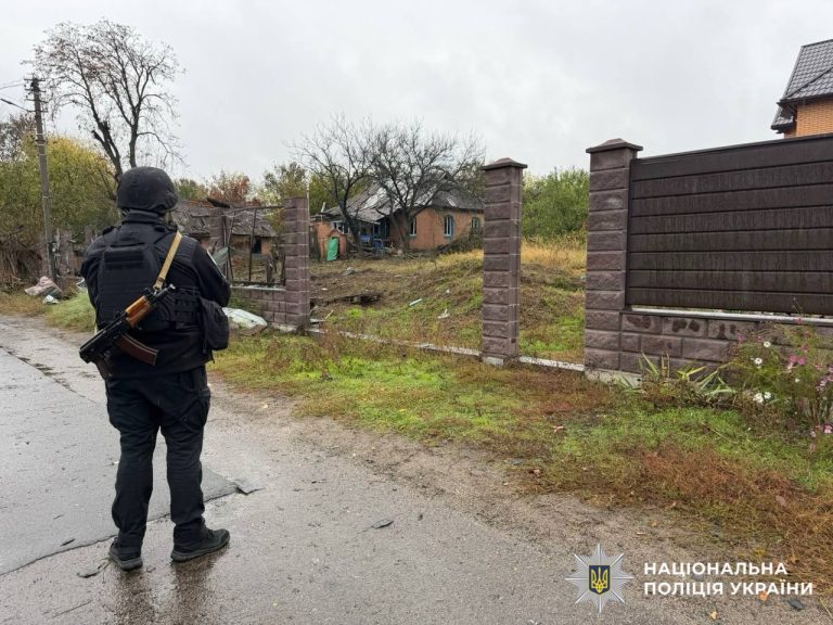 Правоохоронці повідомили про наслідки обстрілу Київщини з боку РФ