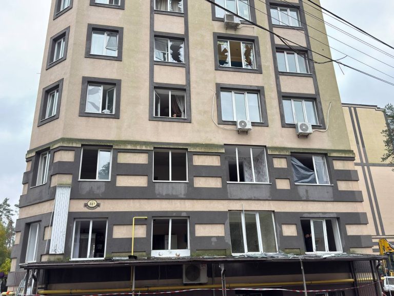 В Ірпені відкрили два гуманітарні штаби на зонах влучання
