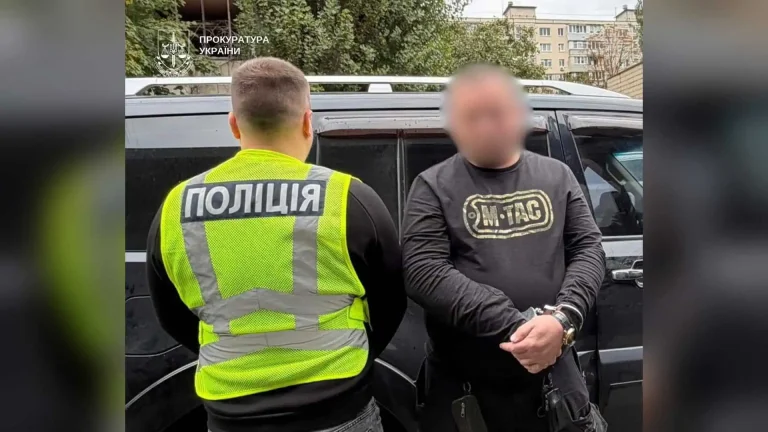Скандал у Києві: підозрюють у зловживанні довідками на 5 тисяч доларів для догляду